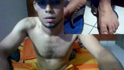 Snapshot of latinmansmoking chatting on November 12, 6:36 am latinmansmoking online show from November 12, 6:36 am