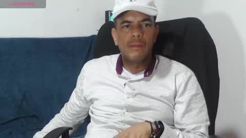 latinmartin254 online show from May 14, 1:12 am