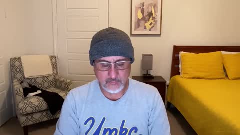 QS - INDEPENDENT MODEL online show from November 12, 6:36 am