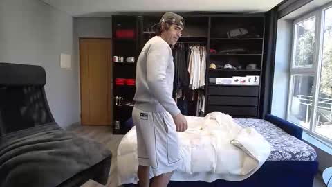 sam online show from March 1, 9:55 am