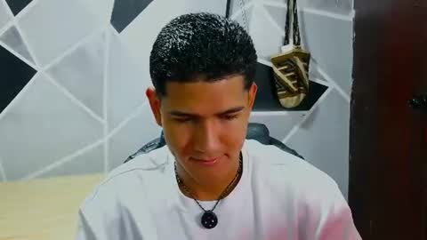 Snapshot of latinohotboy_ chatting on June 13, 12:03 pm latinohotboy_ online show from June 13, 12:03 pm