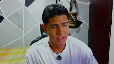 Snapshot of latinohotboy_ chatting on June 17, 2:07 pm latinohotboy_ online show from June 17, 2:07 pm