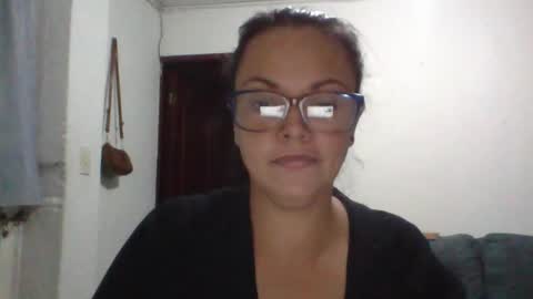 Snapshot of lau16310 chatting on January 17, 1:32 am Laura online show from January 17, 1:32 am