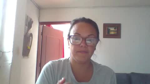 Snapshot of lau16310 chatting on February 15, 6:59 pm Laura online show from February 15, 6:59 pm