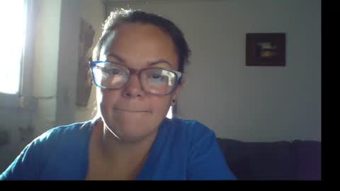 Snapshot of lau16310 chatting on April 27, 9:46 pm Laura online show from April 27, 9:46 pm