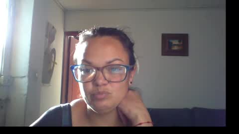 Snapshot of lau16310 chatting on April 28, 9:53 pm Laura online show from April 28, 9:53 pm