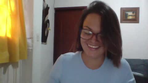 Snapshot of lau16310 chatting on June 16, 9:28 pm Laura online show from June 16, 9:28 pm