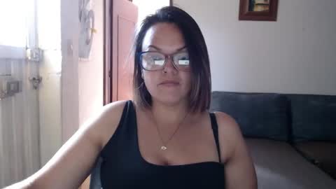Snapshot of lau16310 chatting on June 21, 8:44 pm Laura online show from June 21, 8:44 pm