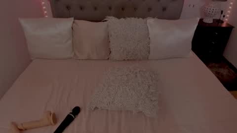 Laura online show from March 4, 6:19 am