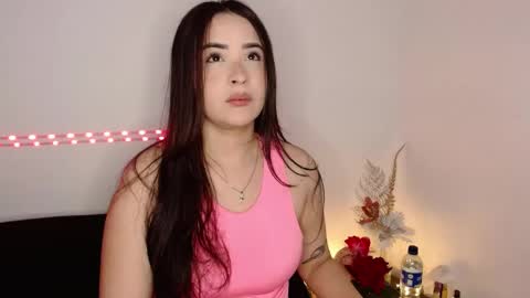 Snapshot of lau_24 chatting on May 6, 2:40 am lau_24 online show from May 6, 2:40 am