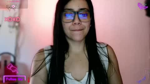 laujgray online show from November 25, 5:24 pm