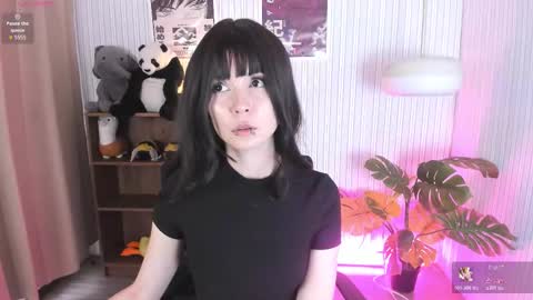 laukyubey1 online show from February 12, 8:59 pm