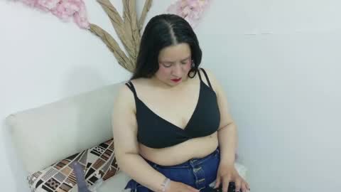     online show from May 25, 12:11 pm