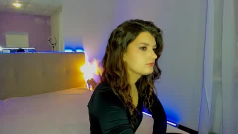 Laura online show from November 24, 5:51 am