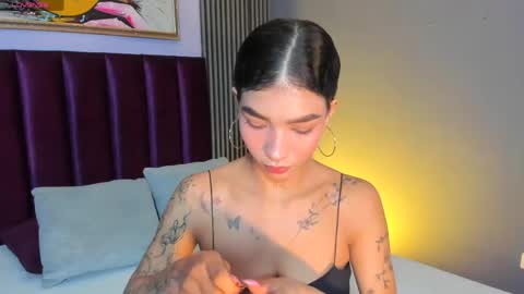 Laura online show from May 17, 11:50 am