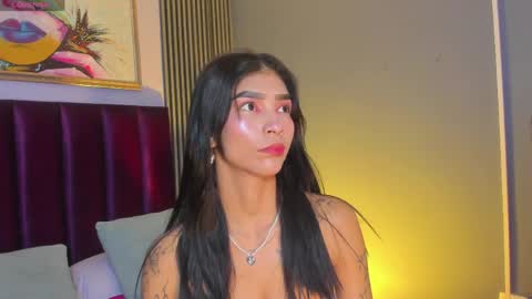 Laura online show from May 28, 11:51 am
