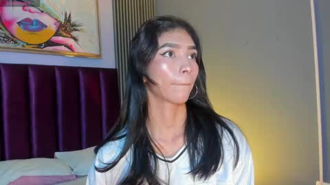 Laura online show from May 30, 12:02 pm