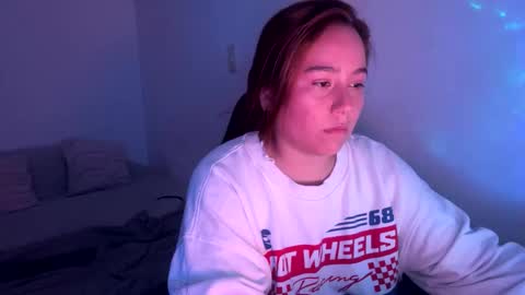 laura online show from April 9, 6:24 pm