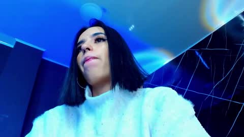 Laura online show from December 11, 4:20 pm