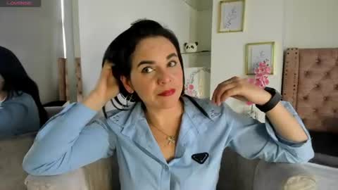 Snapshot of laura_hotties chatting on June 17, 5:25 pm laura hotties online show from June 17, 5:25 pm