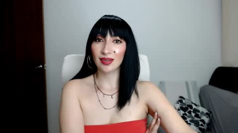 Laura online show from April 23, 1:29 am
