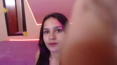 Snapshot of laura_pink22 chatting on December 1, 4:29 pm Laura Pink online show from December 1, 4:29 pm