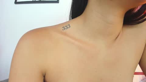 LAURA SOE online show from March 3, 6:22 pm