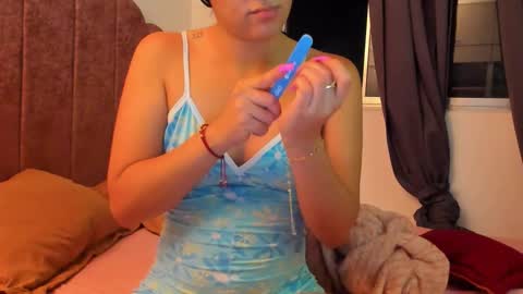 LAURA SOE online show from October 5, 11:35 pm