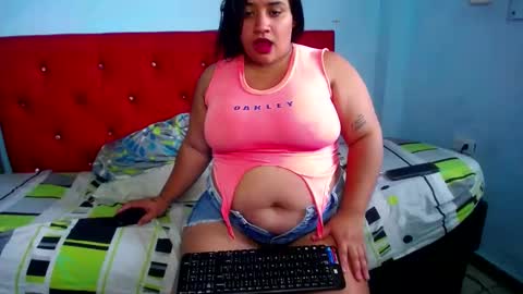 Snapshot of laura_sofia23 chatting on November 6, 5:36 pm laura_sofia23 online show from November 6, 5:36 pm