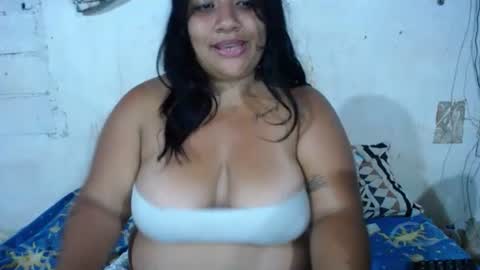Snapshot of laura_sofia23 chatting on April 1, 3:40 am laura_sofia23 online show from April 1, 3:40 am
