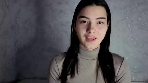 Snapshot of lauraback chatting on February 26, 1:10 pm Laura online show from February 26, 1:10 pm