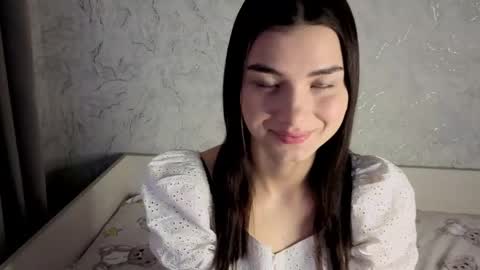 Snapshot of lauraback chatting on March 18, 12:30 pm Laura online show from March 18, 12:30 pm