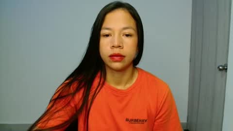 lauracb          online show from March 18, 7:11 am