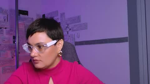 lauradavidsons online show from September 12, 8:03 am