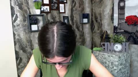Snapshot of lauradre_ chatting on October 14, 11:22 am Laura online show from October 14, 11:22 am