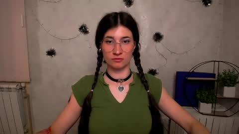 Laura online show from May 9, 6:07 am