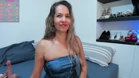 Laura online show from May 20, 7:09 pm