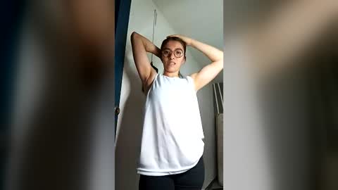 Snapshot of laurag_27 chatting on July 19, 1:31 am laura online show from July 19, 1:31 am