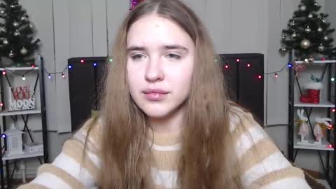 Snapshot of laurahlot chatting on December 31, 4:27 am LauraHlot online show from December 31, 4:27 am