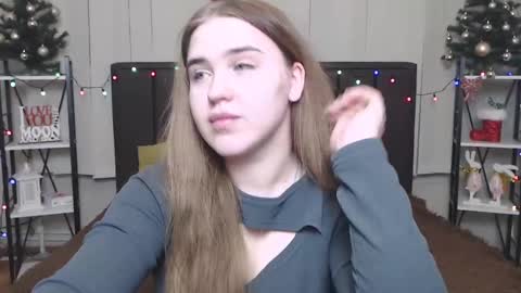 Snapshot of laurahlot chatting on January 16, 2:51 am LauraHlot online show from January 16, 2:51 am