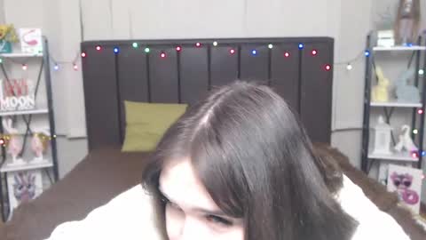 Snapshot of laurahlot chatting on February 1, 4:03 am LauraHlot online show from February 1, 4:03 am