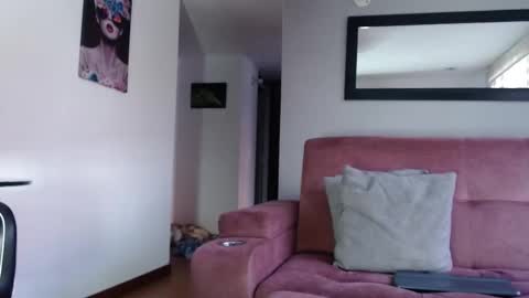 Laura online show from February 26, 10:20 pm