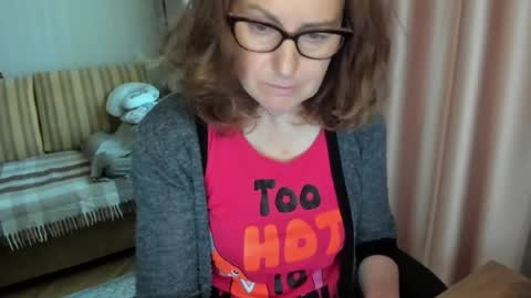 Lauraoven1 online show from May 16, 3:22 pm