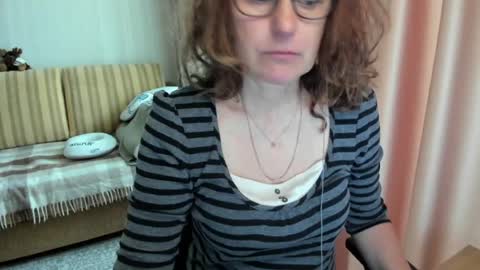 Lauraoven1 online show from May 27, 11:29 am