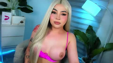 Your sweet Laura online show from January 27, 5:36 am