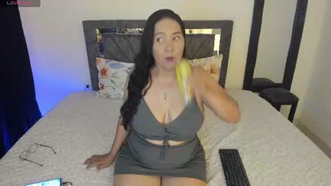 Snapshot of laurasofia01 chatting on July 9, 12:15 am laurasofia01 online show from July 9, 12:15 am