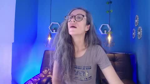 Snapshot of laurasofia45 chatting on February 4, 3:34 am Laura Sofia online show from February 4, 3:34 am