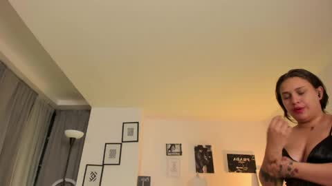 laureen_se online show from April 8, 4:56 am