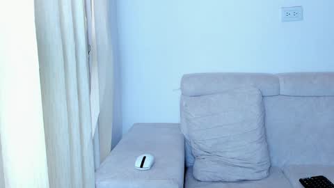 Laureent online show from January 21, 2:15 pm