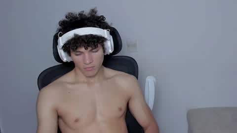 Laureent online show from November 8, 8:03 am